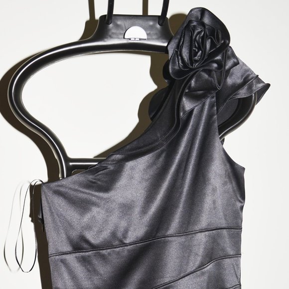 Jessica Simpson One Shoulder Formal/Party Dress - Picture 3 of 7